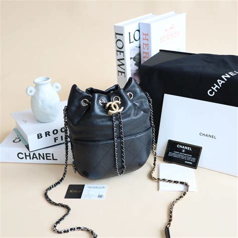 chanel wallet on chain มือสอง|ร้านจำหน่ายกระเป๋า Chanel มือสองของแท้ .